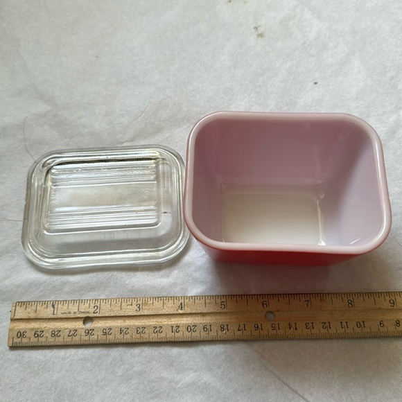 Really nice vintage  Pyrex Amish butterprint refrigerator dish 501 1 1/2cu… - Picture 12 of 16